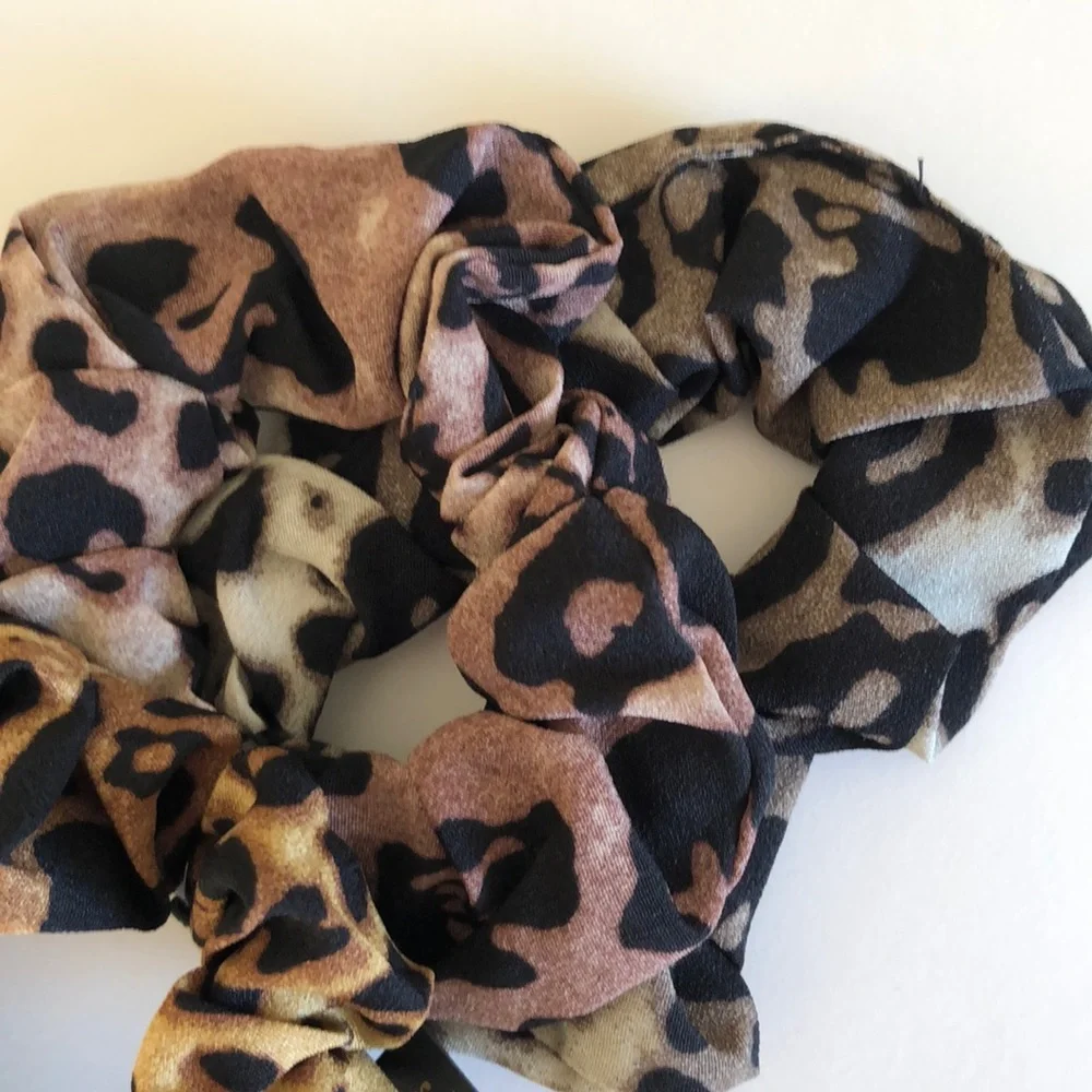 nOir Jewelry Ombré Leopard Scrunchies Set of 3